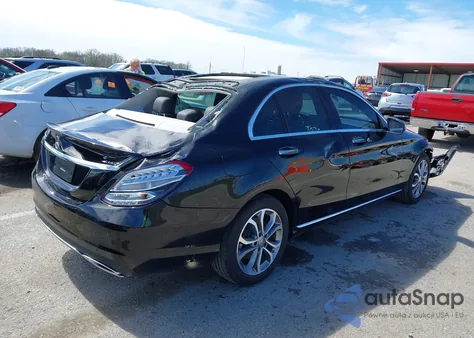 2016 Mercedes-Benz C 300 4Matic/Luxury 4Matic/Sport 4Matic из США, поврежденный, VIN 55SWF4KBXGU099029